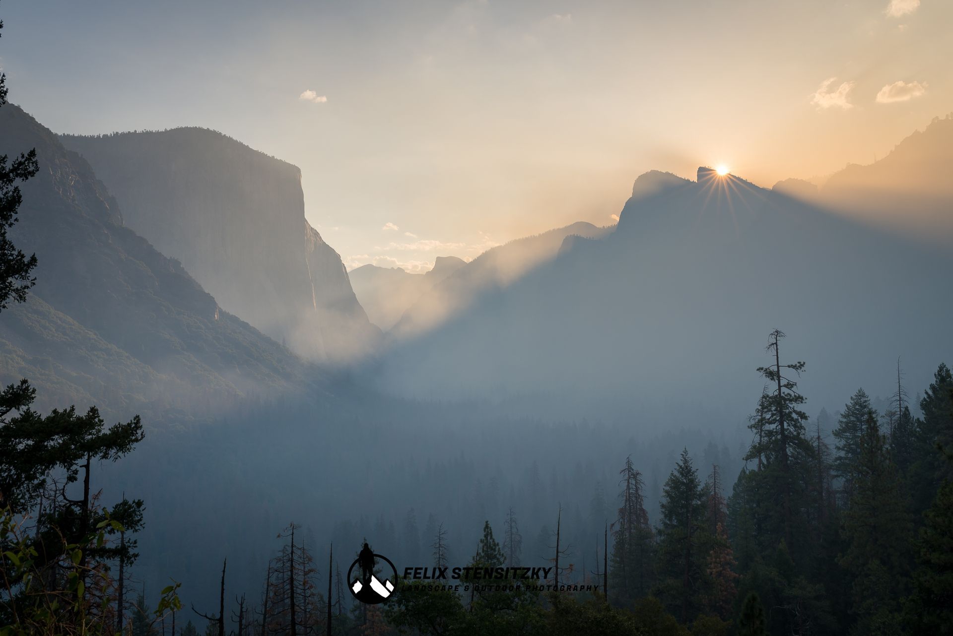 sunrise photo from tunnel view in yosemite np