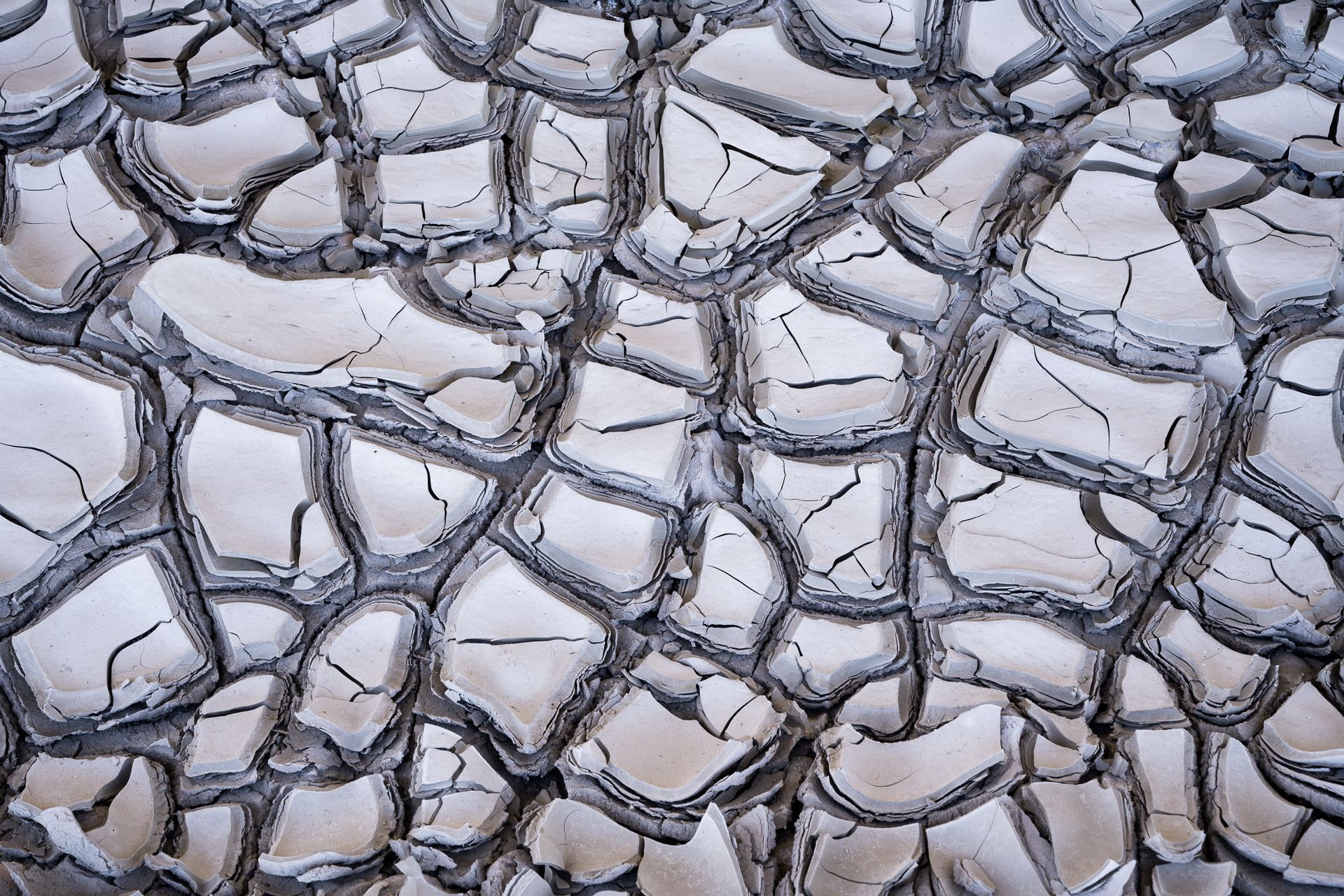 Detail Naturfoto von gerissenem Matsch