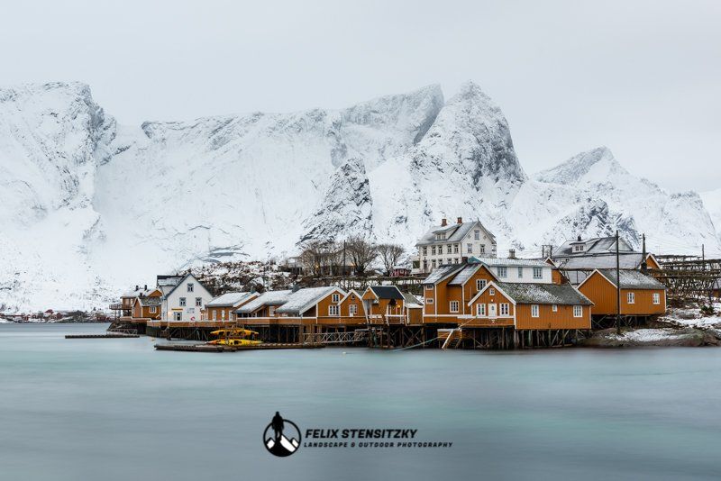 Ein Fischerdorf auf den Lofoten