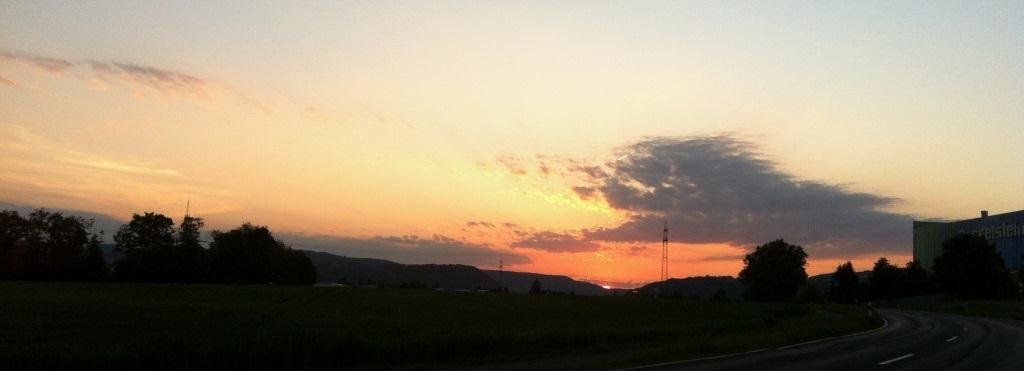 Pro Mittelrhein: Abendhimmel über Andernach aus Richtung Weißenthurm
