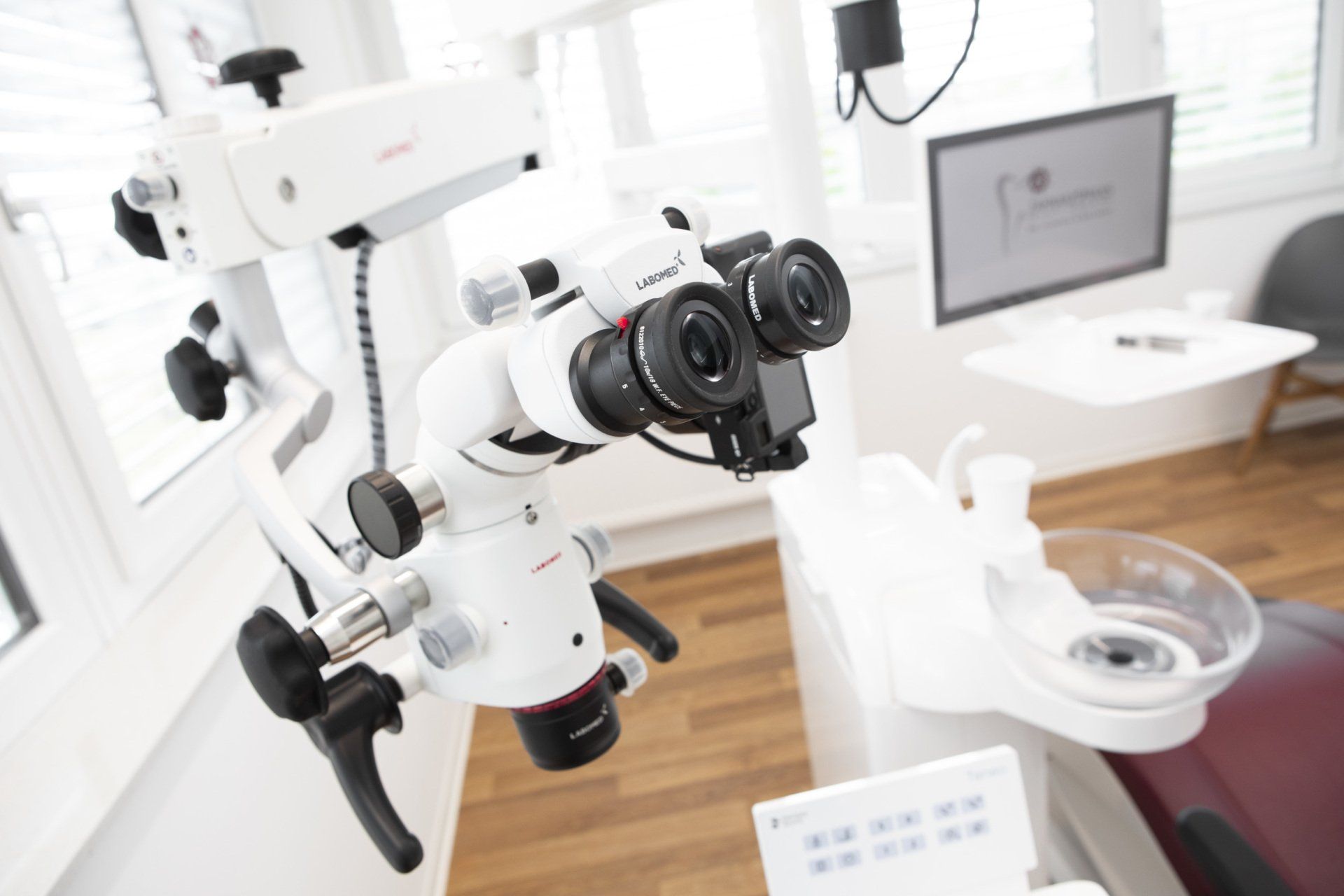 Zahnarztpraxis Im Schiff St Leon-Rot Dr. Schurig & Kosinski Zahnarztpraxis Implantate Wurzelkanalbehandlung Endodontie Zahnreinigung 3D Röntgen