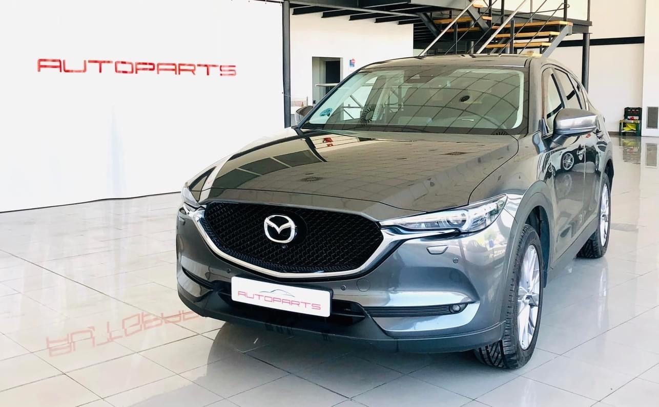 Compartimento para Gafas
Ordenador de a bordo
Apertura Portón eléctrico
Navegador
ITV hasta 2025
Espejos eléctricos plegables
Todos los mantenimientos en el Servicio Oficial
Garantía oficial Mazda