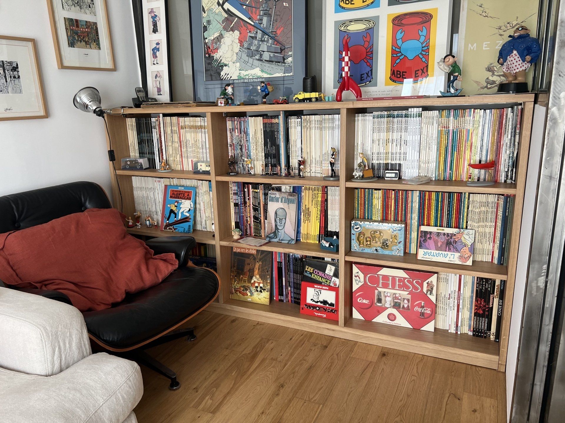 Bibliothèque BD sur-mesure Tours, Rangement Bande dessinée Loches, Bibliothèque artisanale tours, Rangement sur-mesure Tours