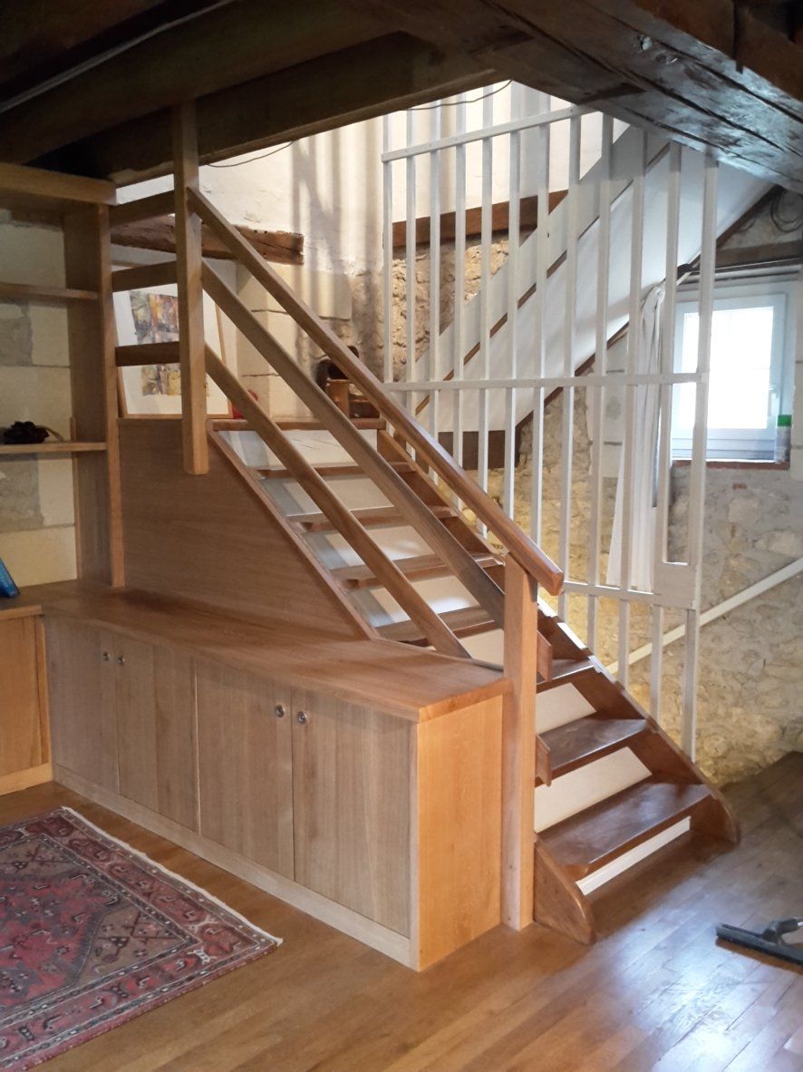 Escalier en bois Tours, Escalier sur-mesure Tours, escalier de fabrication artisanal Loches, Escalier de qualité Tours