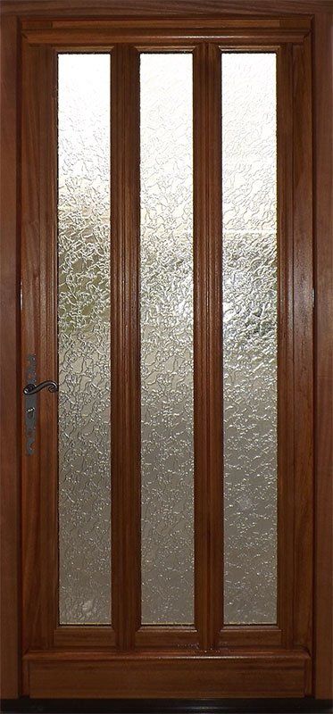 Porte d'entrée avec vitraux