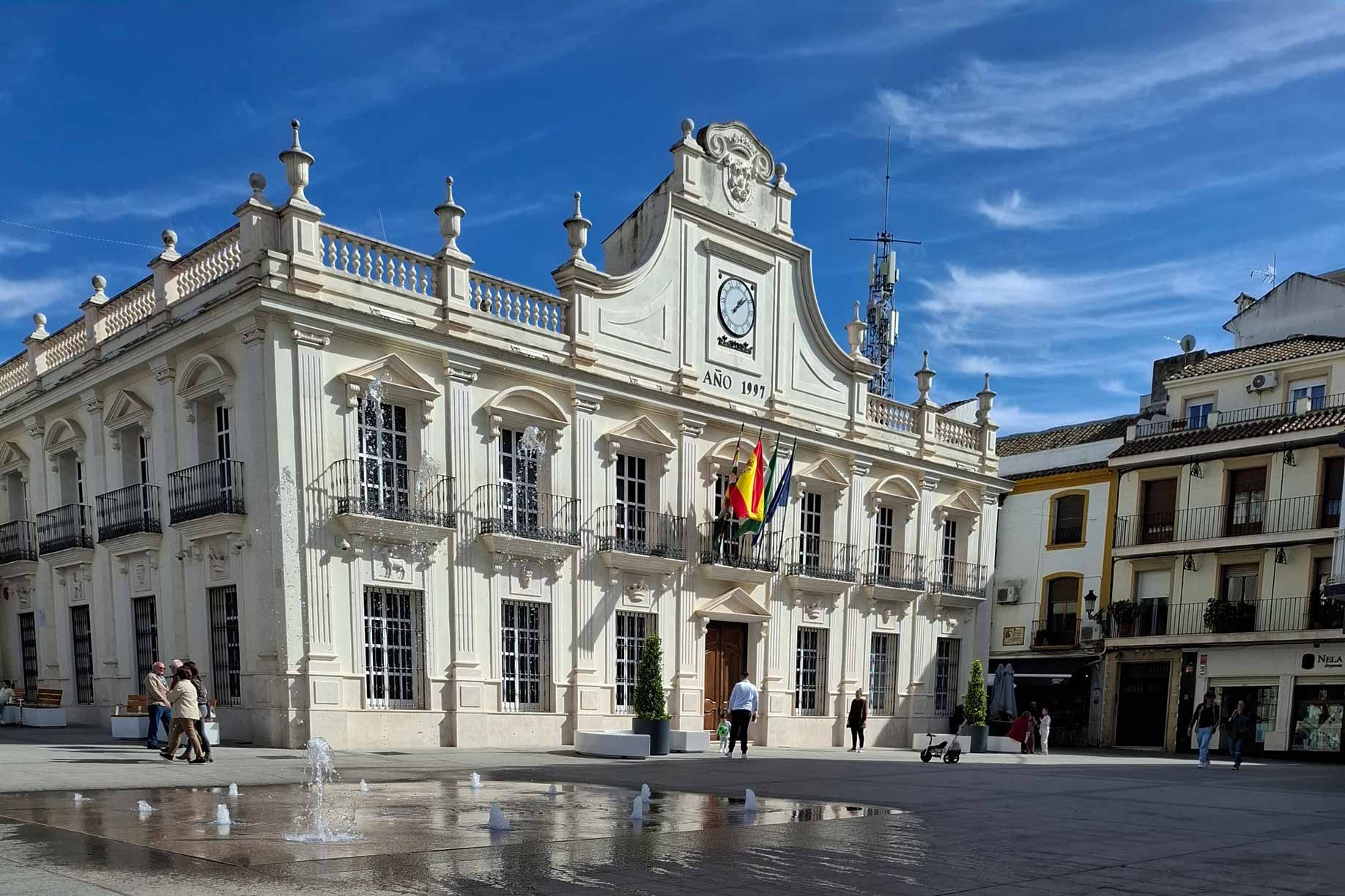 Imagen del Ayuntamiento de Cabra, en la provincia de Córdoba (España).
