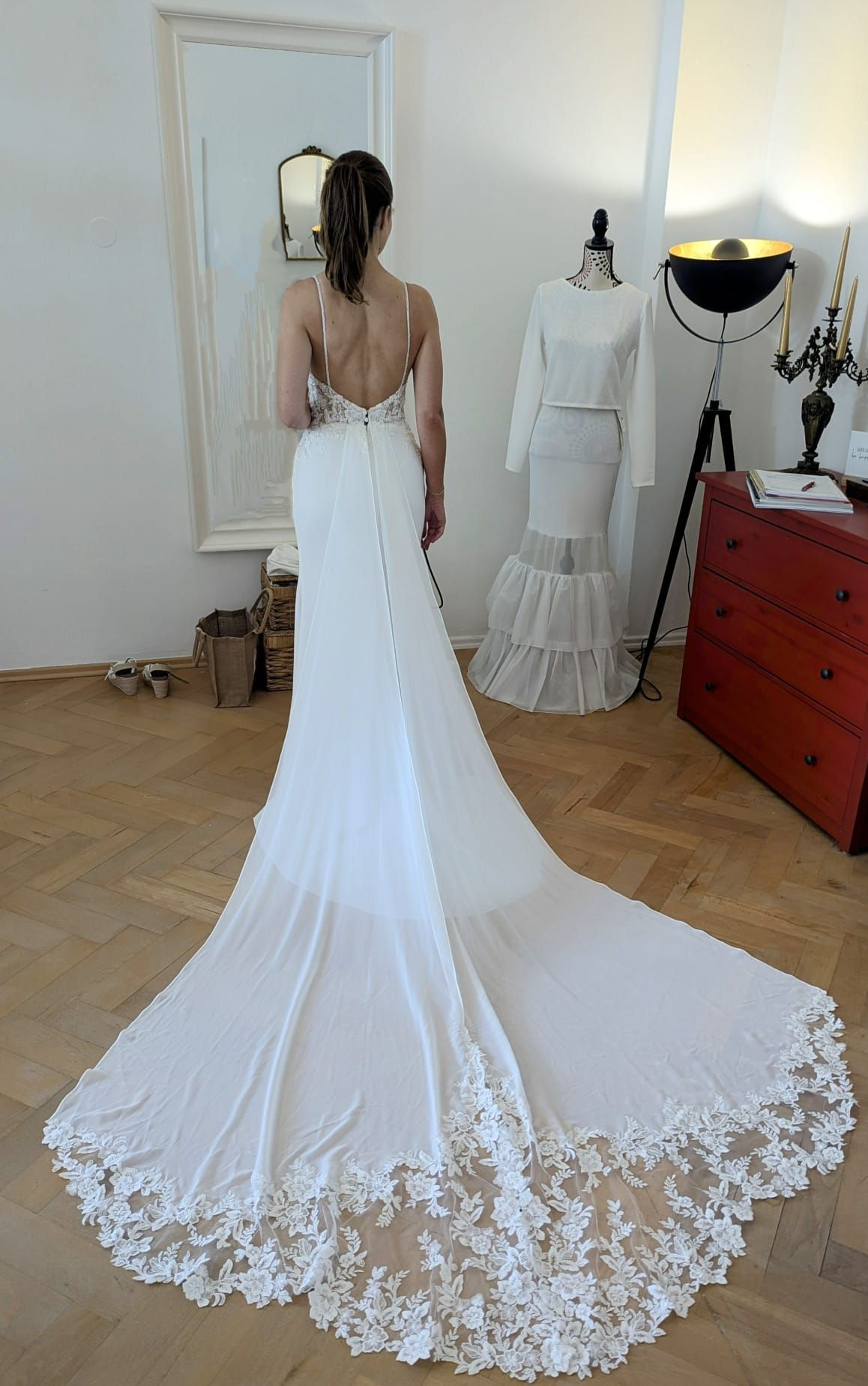 Brautkleider, Hochzeitskleider, Cocktailkleider, Abschlusskleider -
Damenschneiderin, Änderungsschneiderei