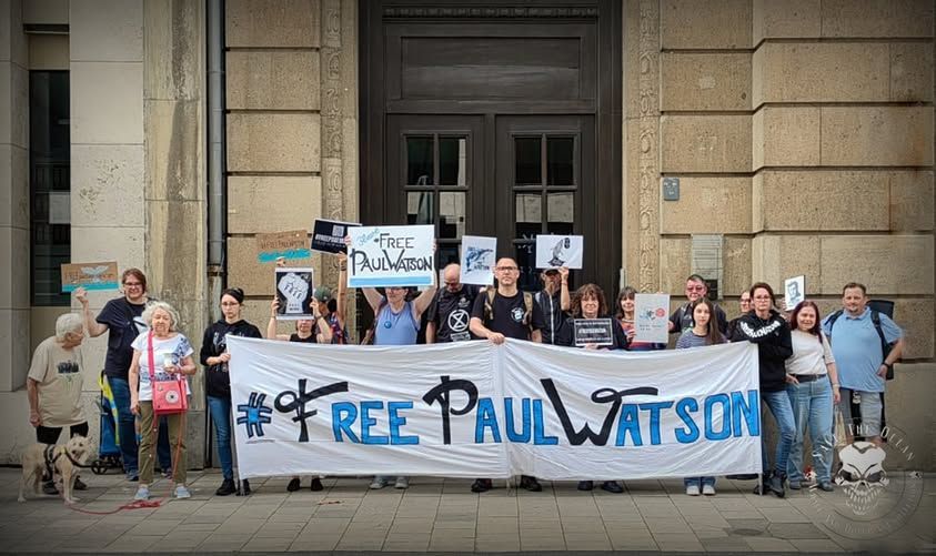 Jörn Kriebel, Save the Ocean, Delfinarium, Empty The Tanks, Dolphin Project, Ric Obarry, Blackfish, Captivity Whales & Dolphins, Belugawale , Paul Watson, Free Paul Watson Sea Shepherd