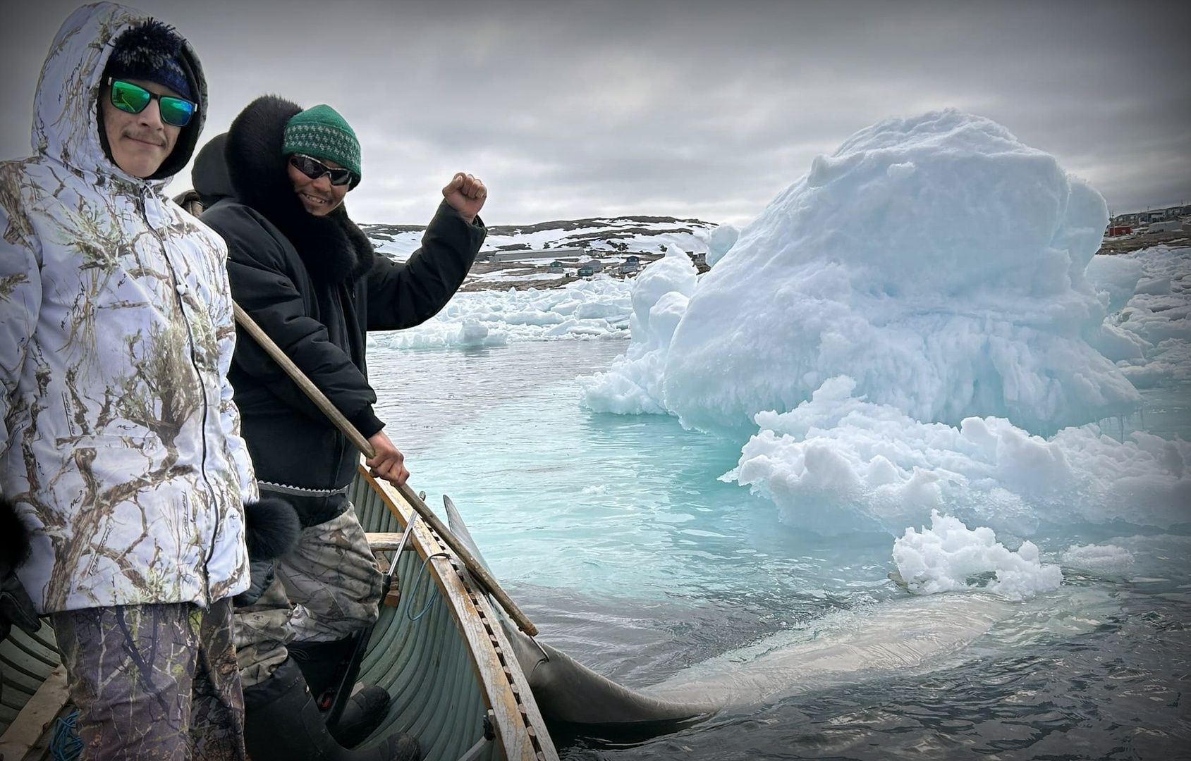 Save the Ocean, Jörn Kriebel, Save the Ocean, Faröer Inseln, Grind Wale Delfine, Delfine, Orca Wal, Beluga Wal, Blut, Abschaltungen, Mord, Dänemark, Waljagd, Kanada, Grönland, Eisbären, Waljagd Kanada, Waljagd Grönland, Orca, Orcas, Killerwale, Orca Jagt, Beluga Wale Jagt