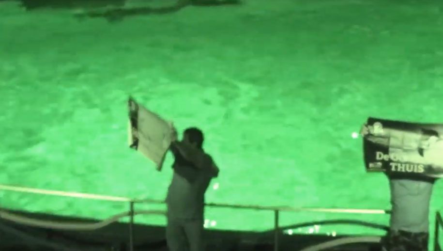 Save the Ocean, Jörn Kriebel, Delfinarium, Demo, Banner, Orca, Aktivisten,  Empty The Tanks, Wale Gefangenschaft,  Blackfish, Zoo, Tierschutz,  Delfinarium Harderwijk,
