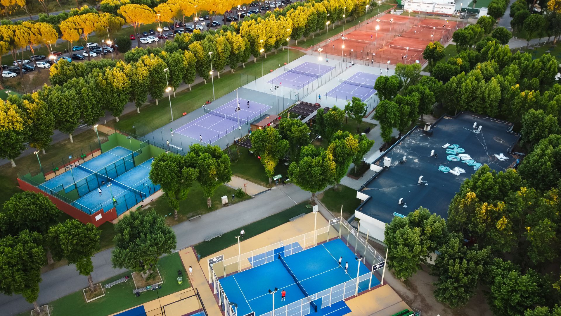 ESCUELA DE TENIS SOMONTES