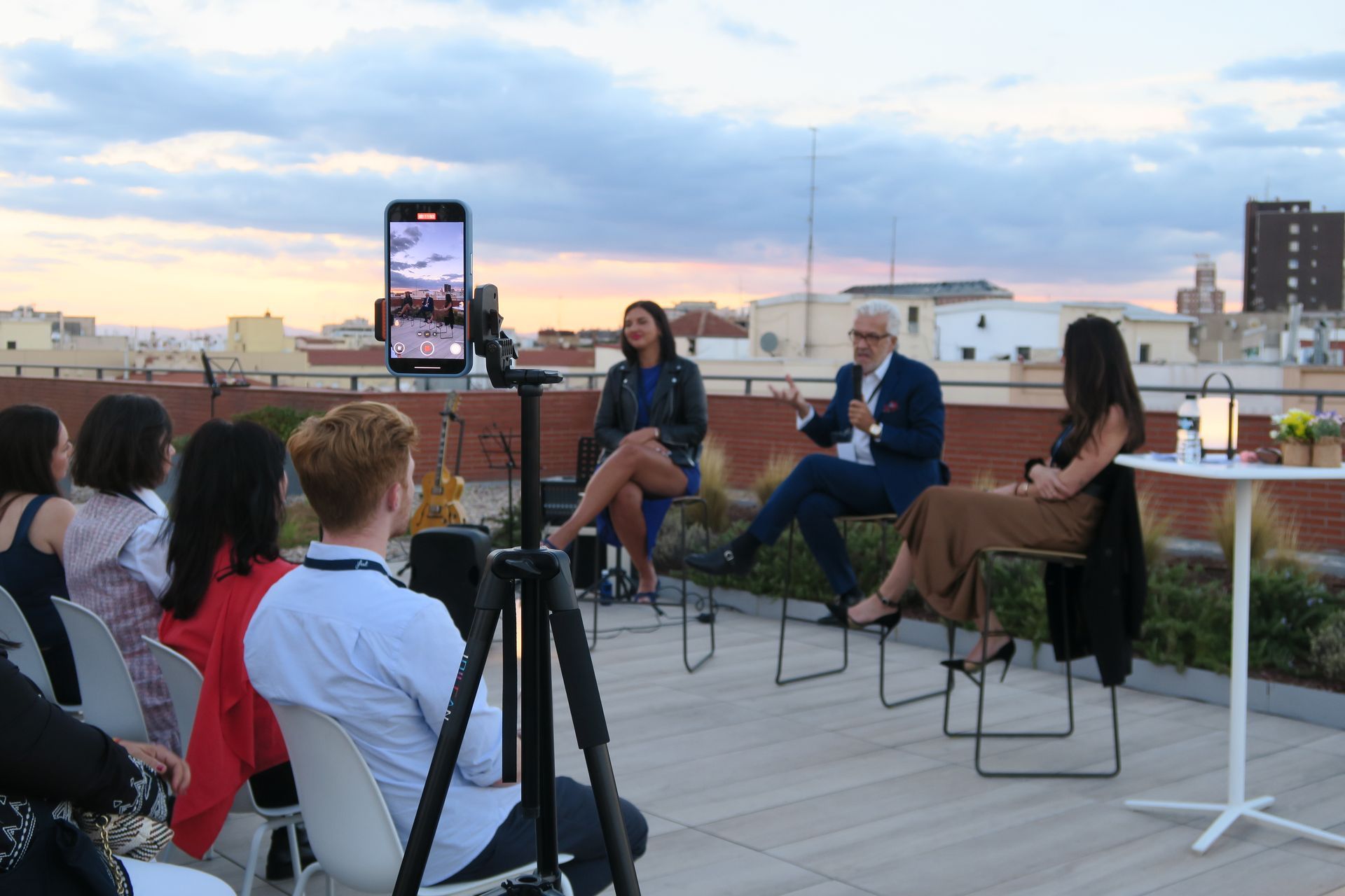 ifeel presenta en primicia su estudio clínico-financiero 2025