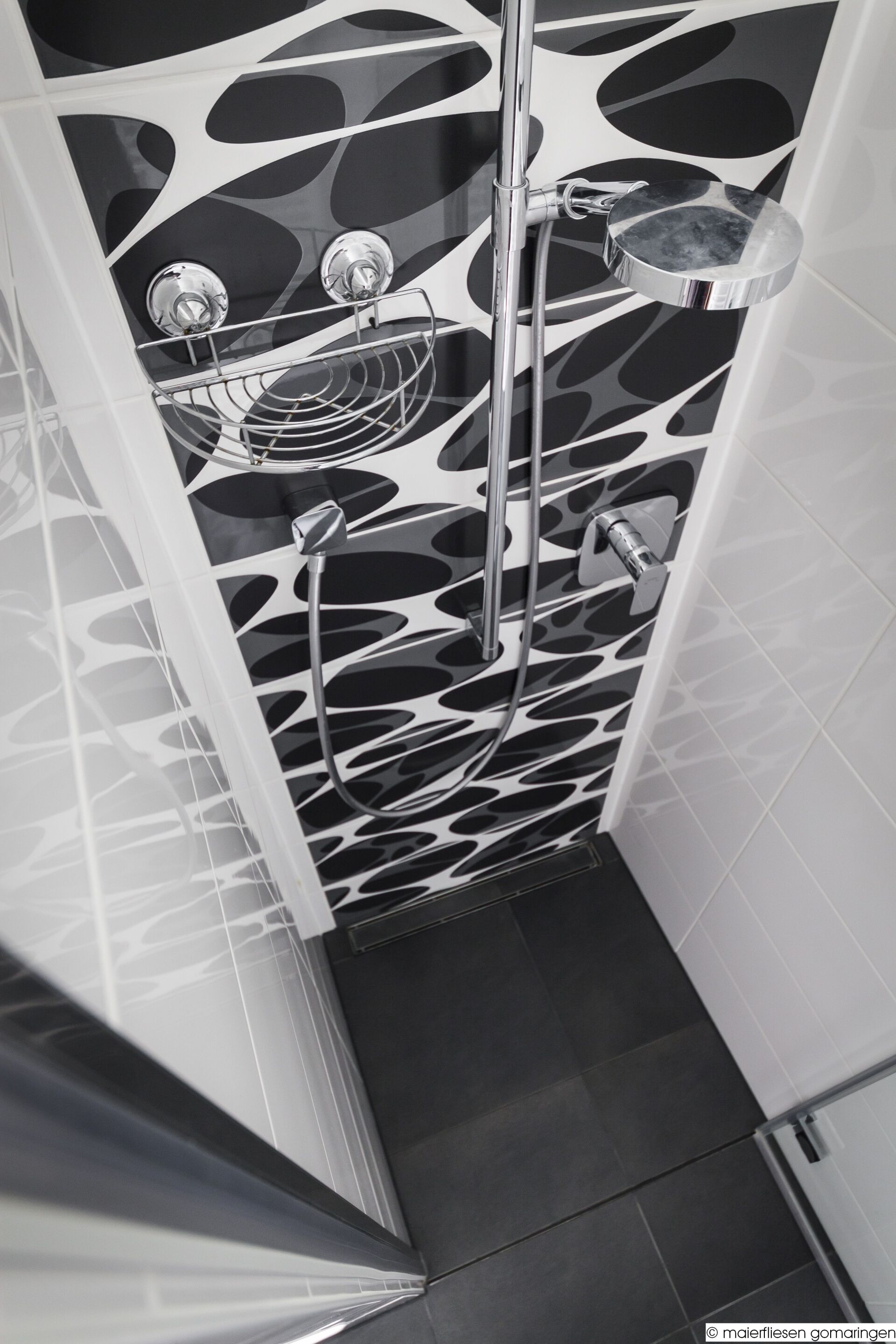 Organisches Element in klarem Design