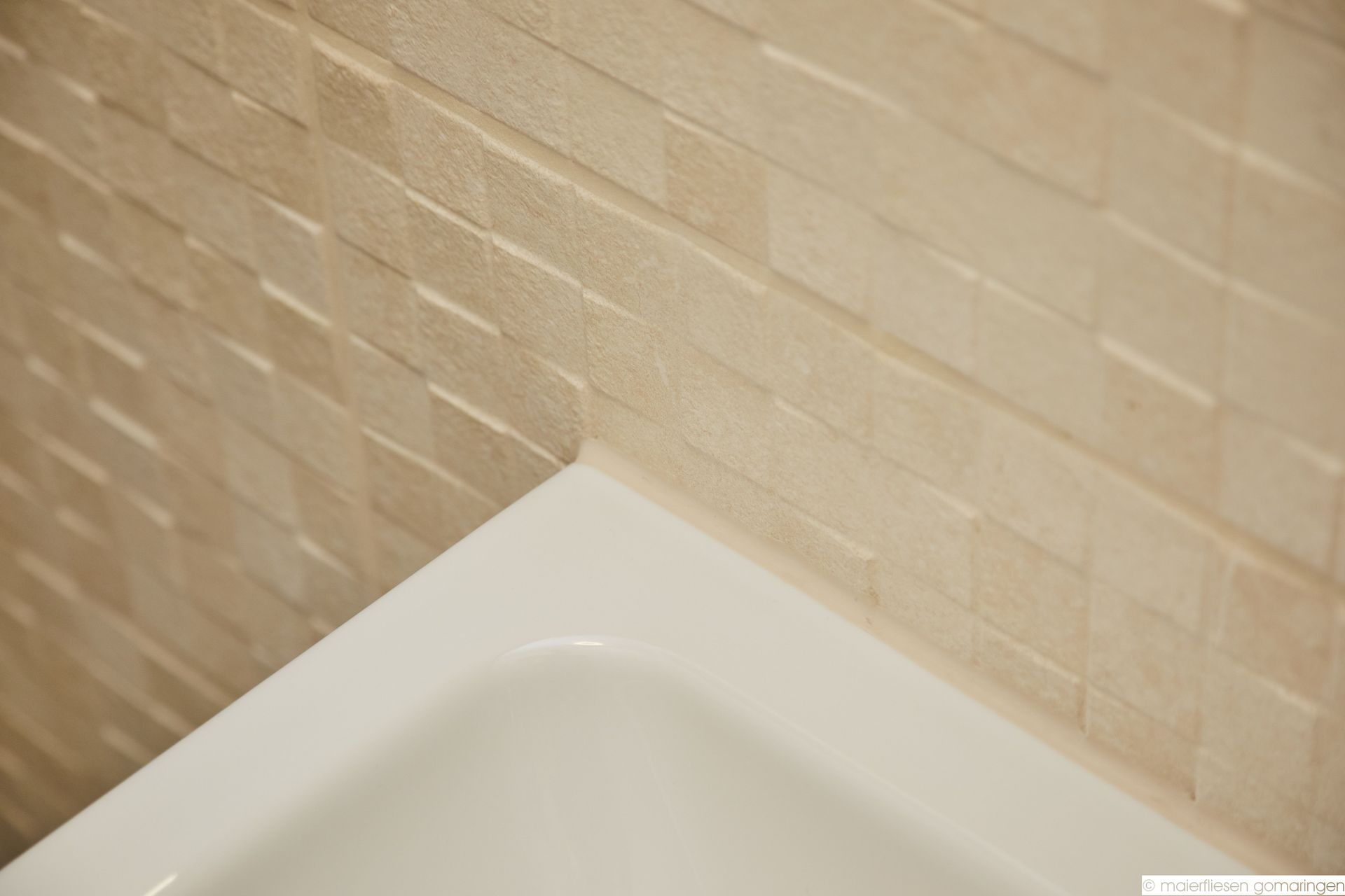 Elastische Verfugungen