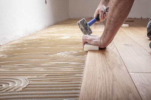 Montaggio Parquet Prefinito Incollato