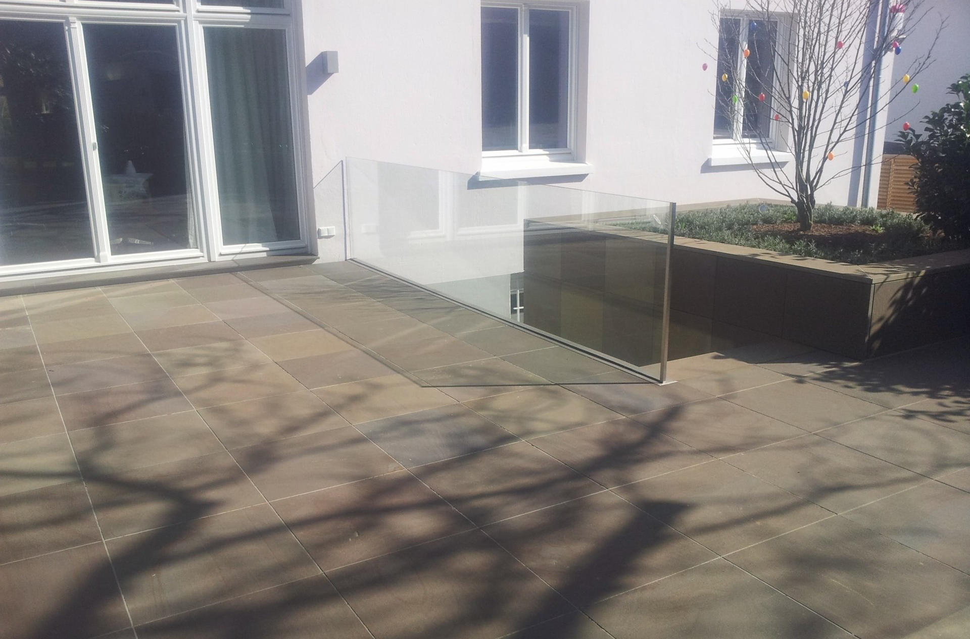 Außenanlagen Terrasse aus Stein