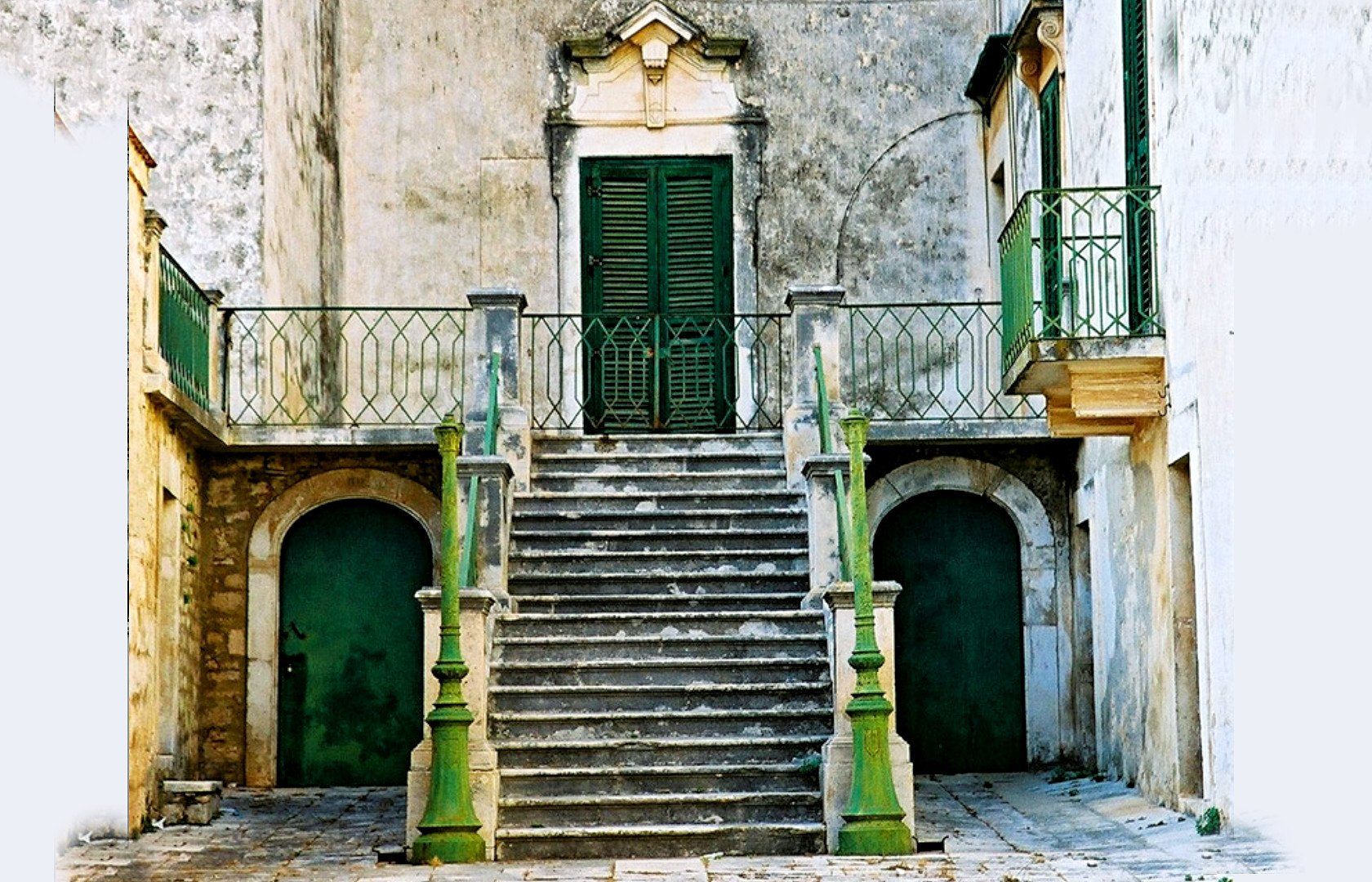 PALAZZO DE LAURENTIS SANTERAMO