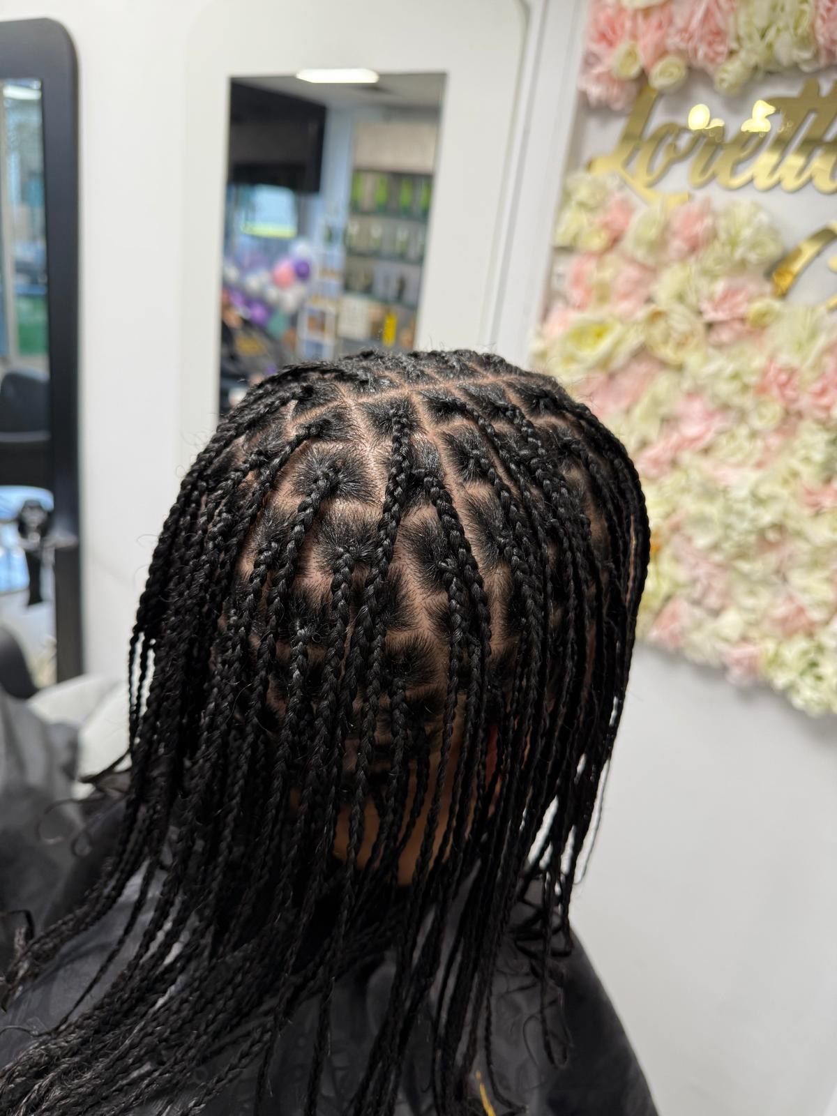 Loretta coiffure, salon de coiffure afro, coiffeur et coiffeuse pierrefitte sur seine à saint-denis, braids, nattes