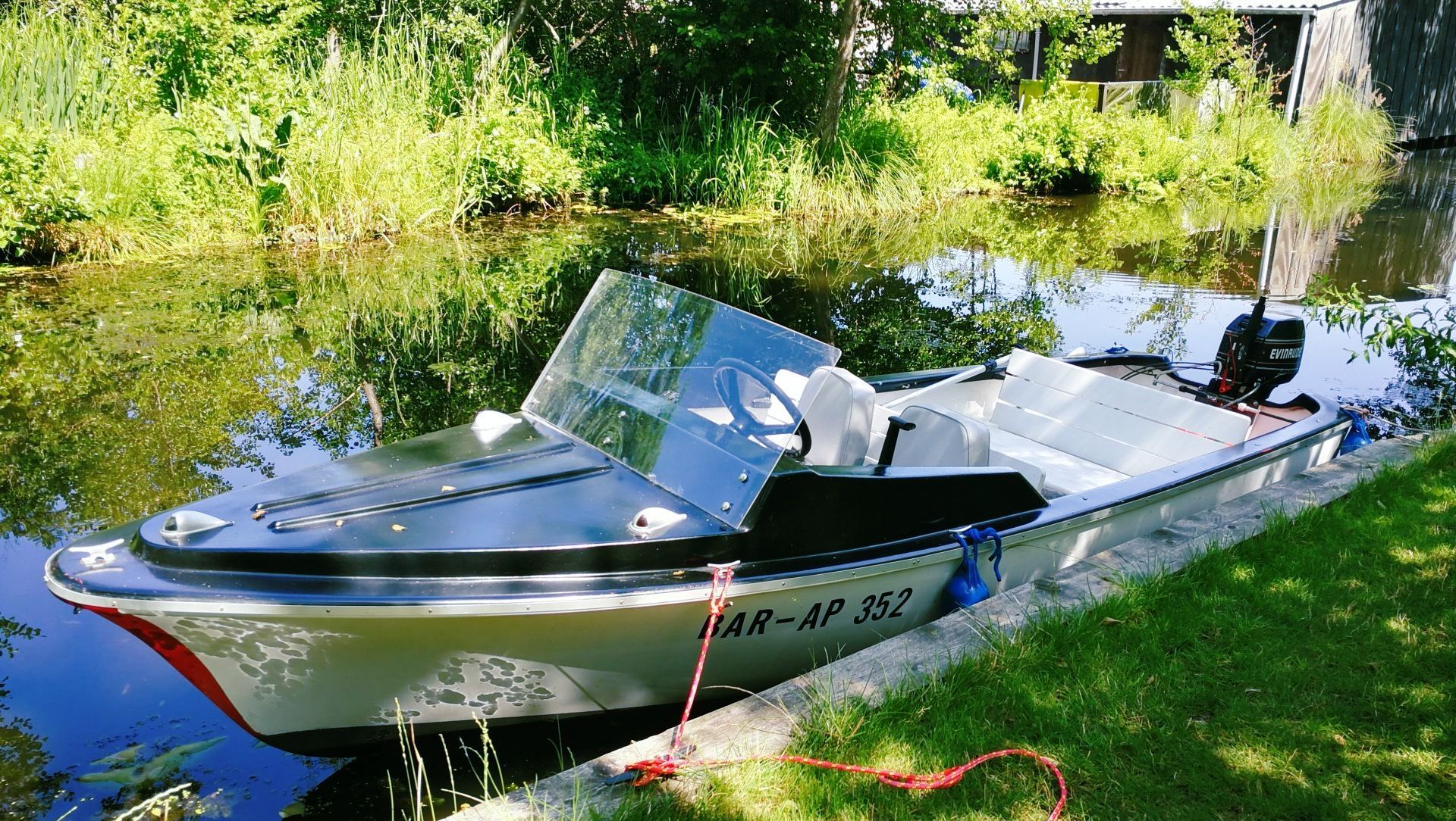 kleines Motorboot Mecklenburgische Seenplatte mieten