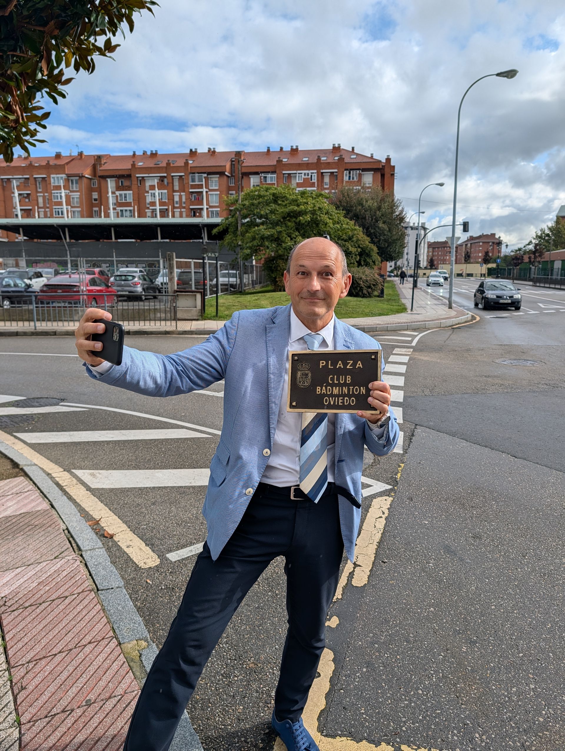 Acto de inauguración de la Plaza del Club Bádminton Oviedo
