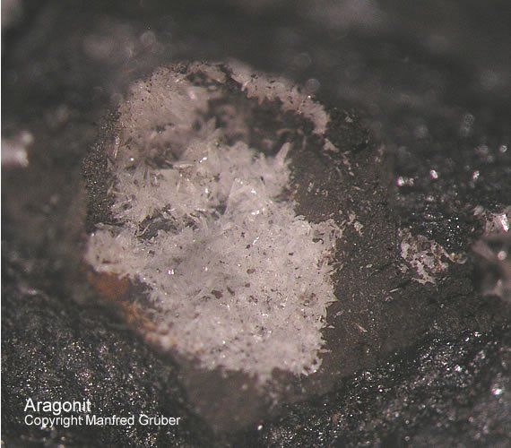 Mineralien Österreich Rauris Astenschmiede Aragonit
