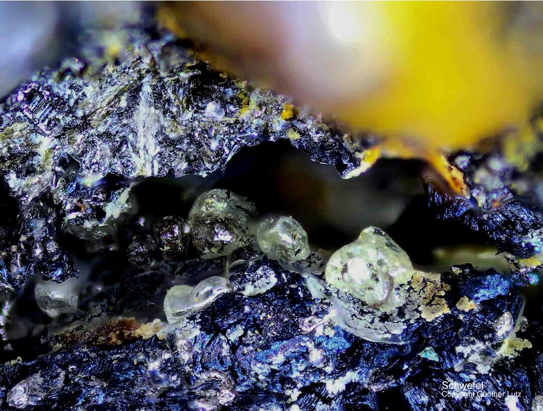 Mineralien Österreich Rauris Astenschmiede Schwefel