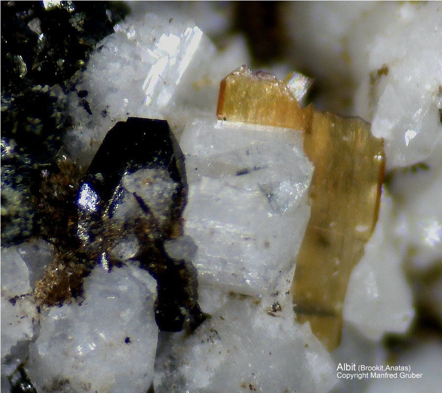 Mineralien Österreich Ankogel Albit