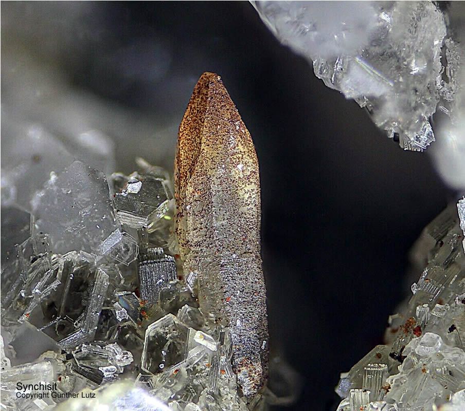 Mineralien Österreich Hopffeldboden Synchysit-(Ce)