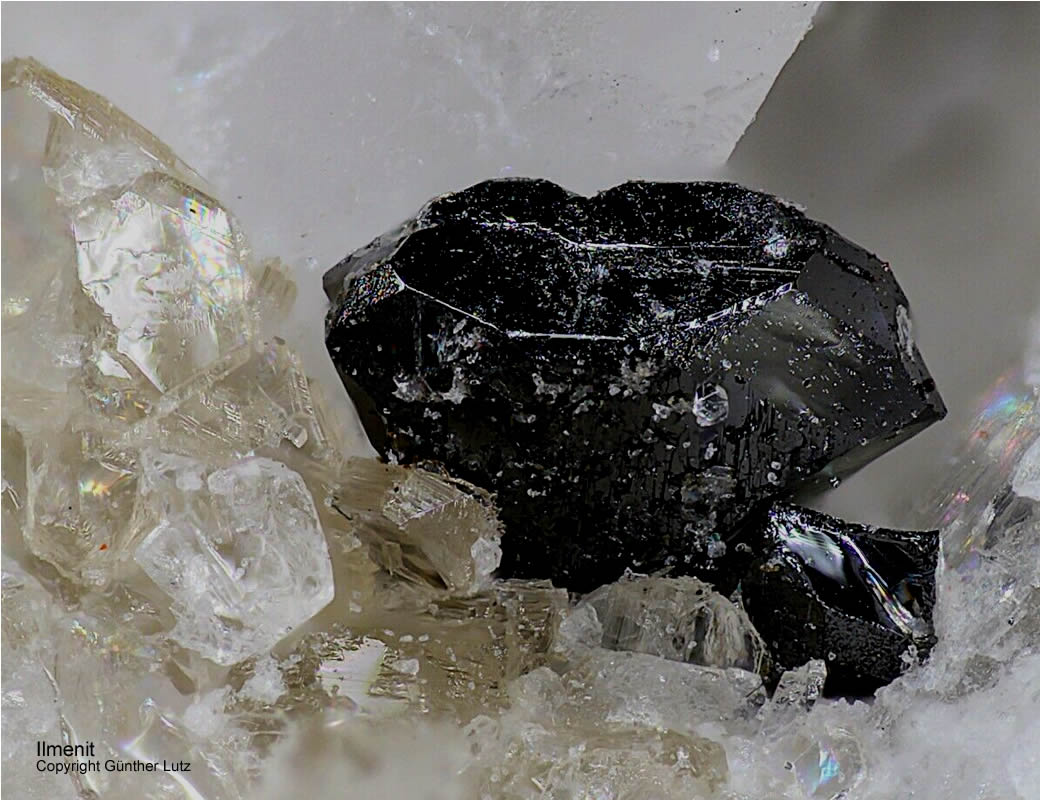 Mineralien Österreich Hopffeldboden Ilmenit