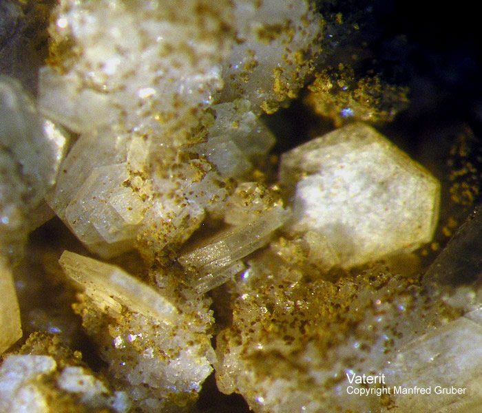 Mineralien Österreich Hopffeldboden Vaterit