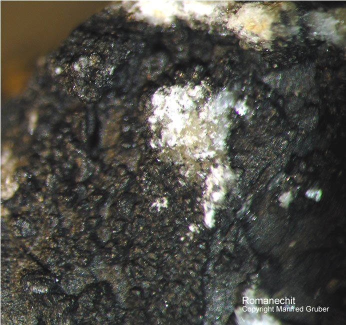 Mineralien Österreich Brixlegg Stockerhalde Romanèchit