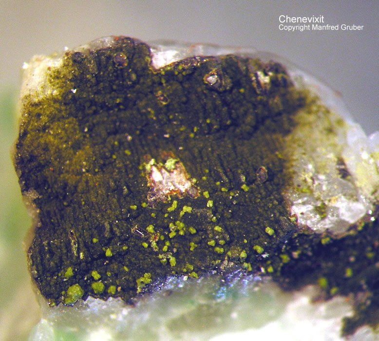 Grube Clara Mineralien Chenevixit Schwarzwald