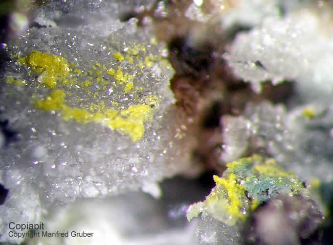Grube Clara Mineralien Copiapit Schwarzwald
