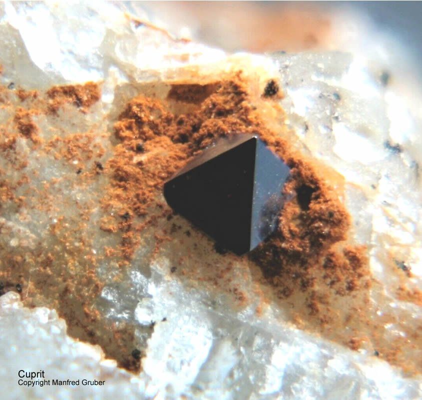 Grube Clara Mineralien Cuprit Schwarzwald Hausach