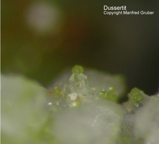 Grube Clara Mineralien Dussertit Schwarzwald