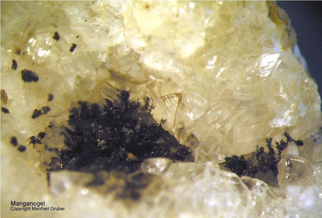 Grube Clara Mineralien Manganogel Schwarzwald Hausach