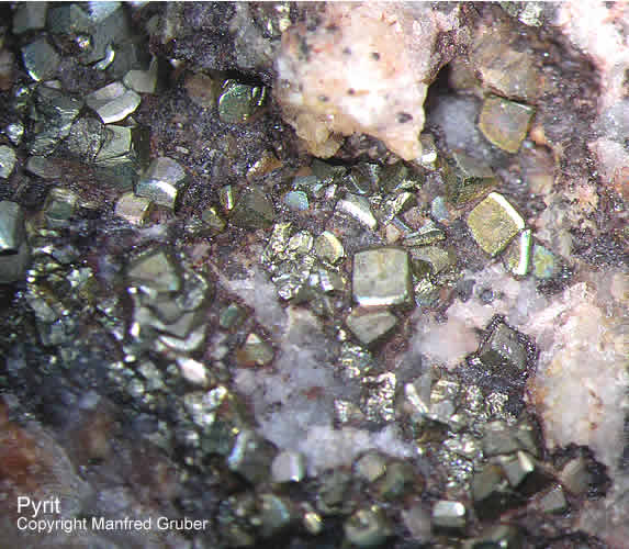 Grube Clara Mineralien Pyrit Schwarzwald Hausach