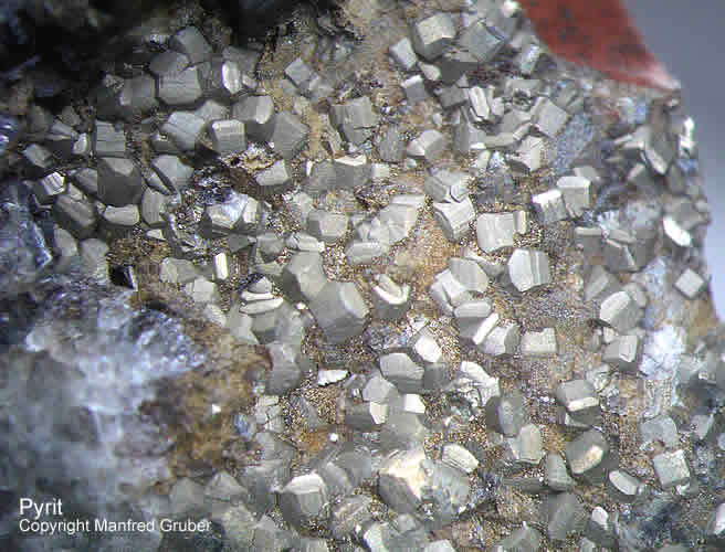 Grube Clara Mineralien Pyrit Schwarzwald Hausach