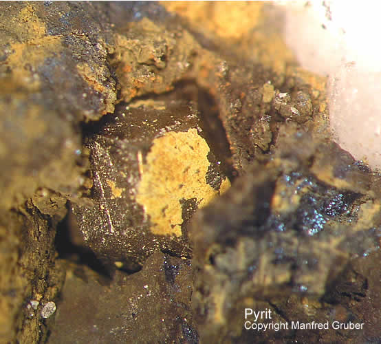 Grube Clara Mineralien Pyrit Schwarzwald Hausach