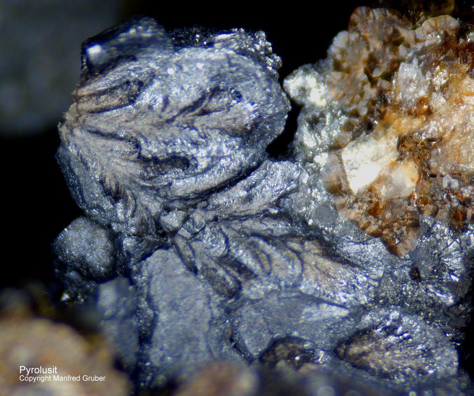 Grube Clara Mineralien Pyrolusit Schwarzwald Hausach