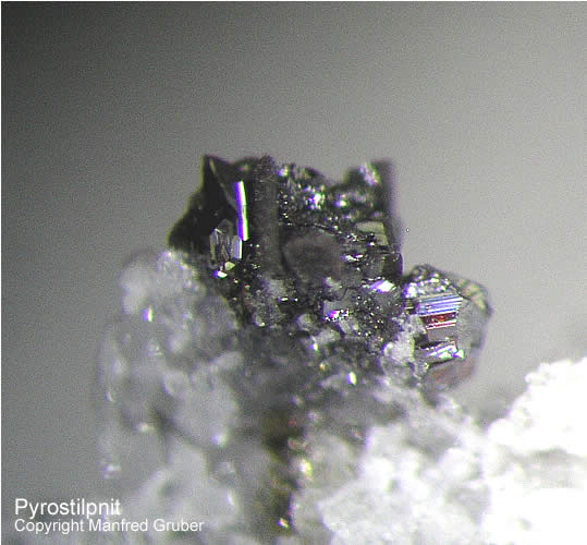 Grube Clara Mineralien Pyrostilpnit Schwarzwald Hausach