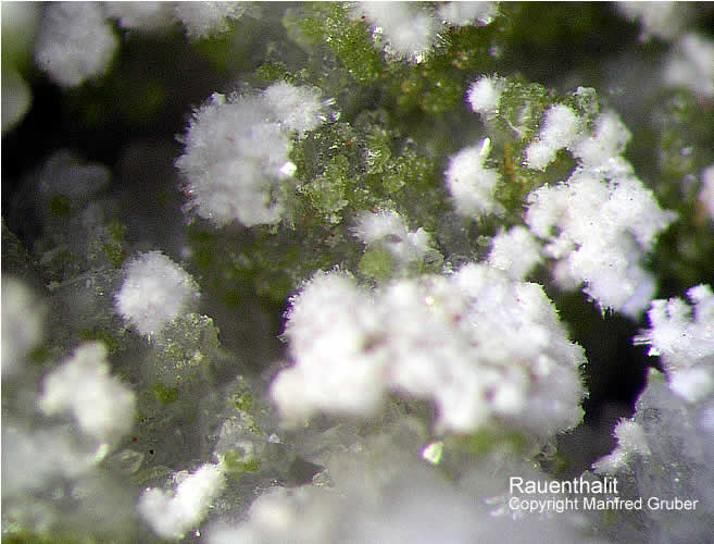 Grube Clara Mineralien Rauenthalit Schwarzwald Hausach