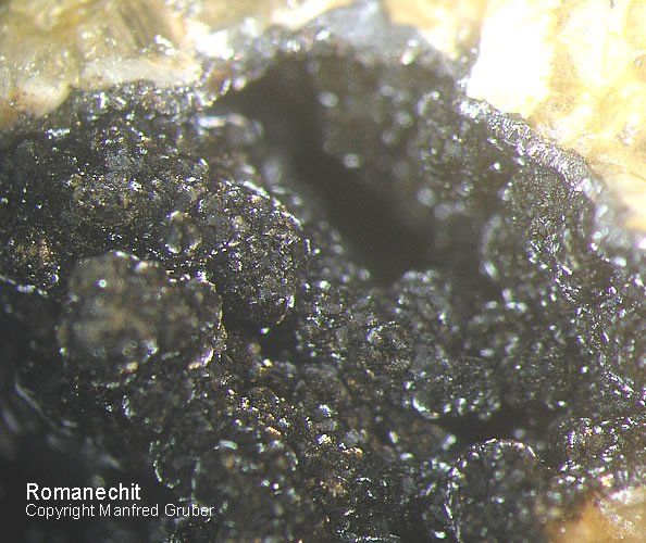 Grube Clara Mineralien Romanèchit Schwarzwald Hausach