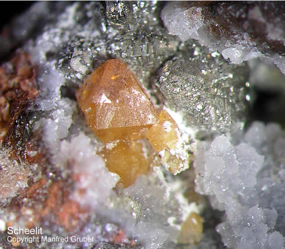 Grube Clara Mineralien Scheelit Schwarzwald Hausach