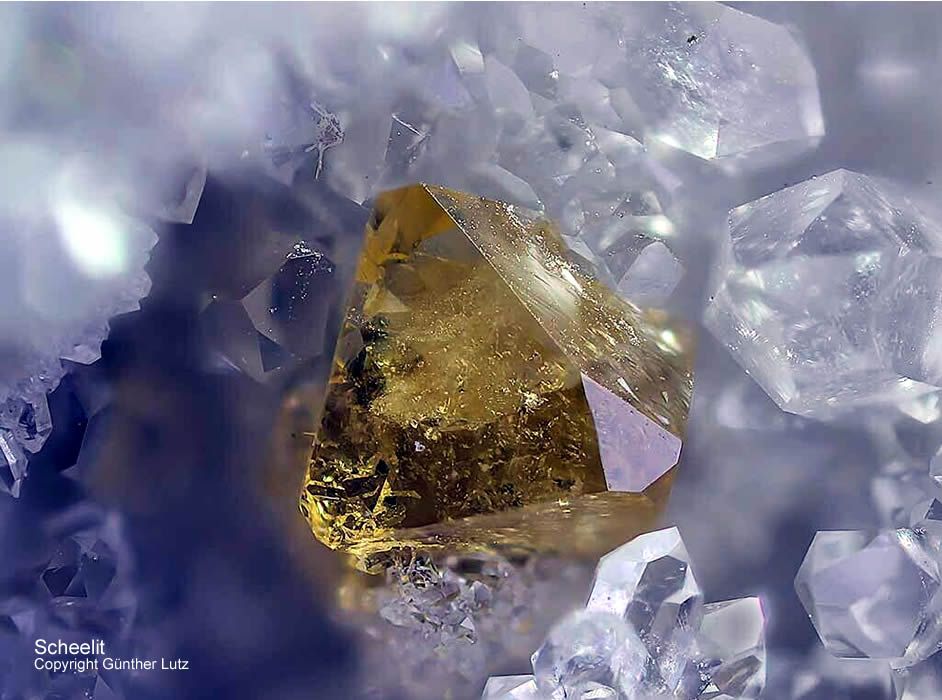 Grube Clara Mineralien Scheelit Schwarzwald Hausach