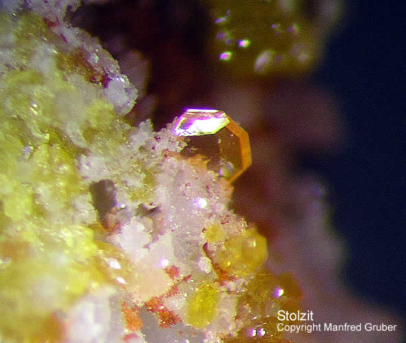 Grube Clara Mineralien Stolzit Schwarzwald Hausach