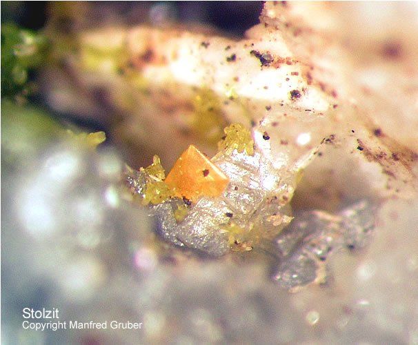 Grube Clara Mineralien Stolzit Schwarzwald Hausach
