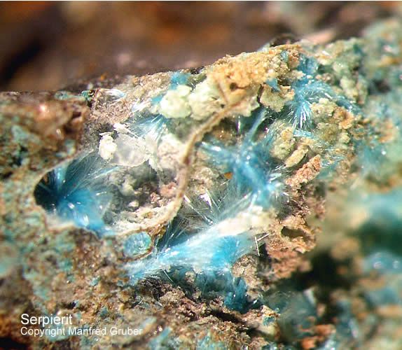 Sauerland Mineralien Genna Letmathe Serpierit