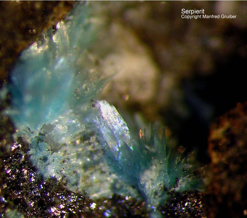 Sauerland Mineralien Genna Letmathe Serpierit