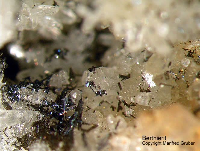 Schwarzwald Mineralien Grube Gründenwald Berthierit